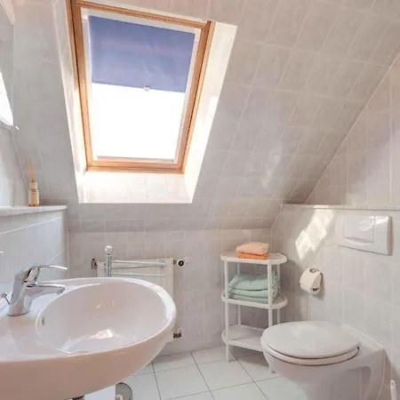 2 * Altenkirchen (Mecklenburg-Vorpommern)